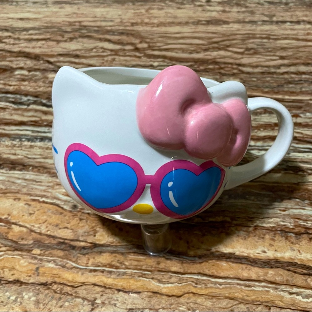 Hello Kitty - Picture 6 of 7